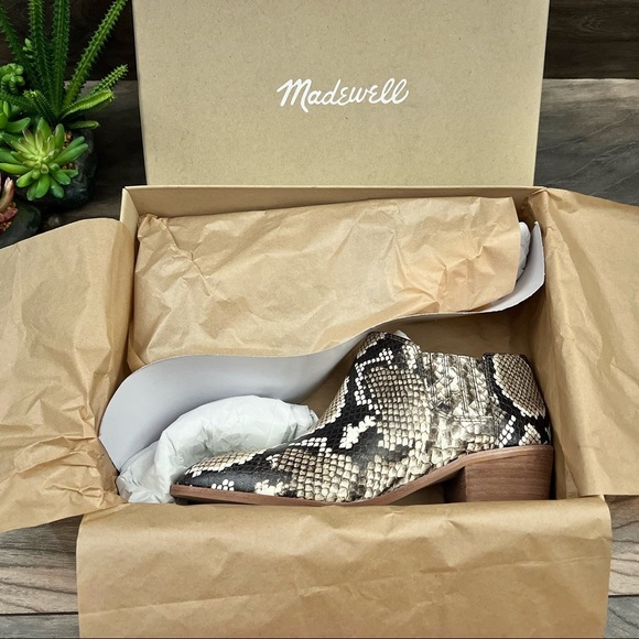 NIB Madewell Sonia Low Chelsea Western Ankle Bootie Snake Embossed Leather 7 - Picture 10 of 12
